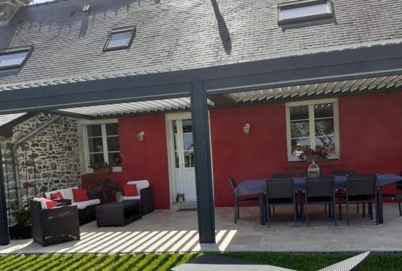 Réalisation d'une pergola Gustave Rideau à Saint-Cyr-En-Pail pour Christelle et Damien