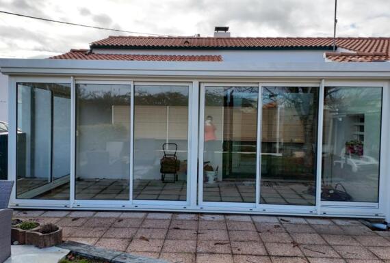 Réalisation d'une véranda Gustave Rideau à L’Aiguillon-sur-Vie pour Gilles et Isabelle