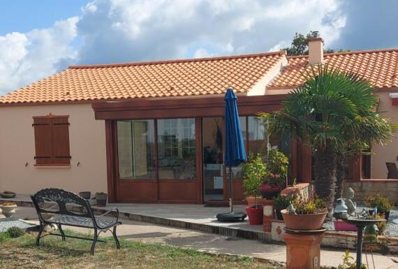 Réalisation d'une véranda Gustave Rideau à Givrand pour Christine et Patrick