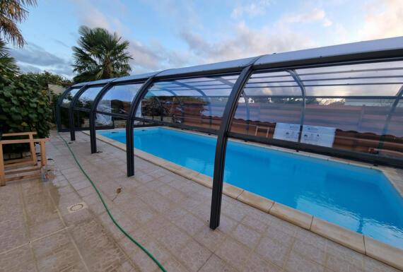 Réalisation d'un abri de piscine Gustave Rideau à Saint-Georges-Les-Baillargeaux pour philippe