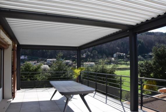 Réalisation d'une pergola Gustave Rideau à Saint-Pierre-La-Palud pour Alain