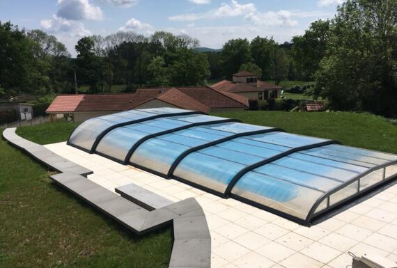 Réalisation d'un abri de piscine Gustave Rideau à Montcel pour Sylvain