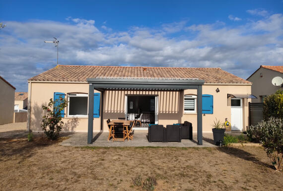 Réalisation d'une pergola Gustave Rideau à Angles pour Sylvain et Virginie