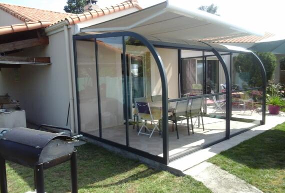 Réalisation d'un abri de terrasse Gustave Rideau à Montbert pour Yves