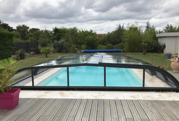 Réalisation d'un abri de piscine Gustave Rideau à Saint-Sebastien-sur-Loire pour Patrick