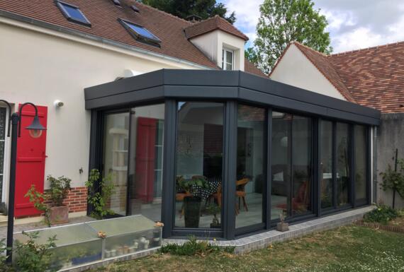 Réalisation d'une véranda Gustave Rideau à Neauphle-Le-Vieux pour Jean-Marie