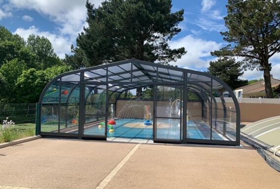 Réalisation d'un abri de piscine Gustave Rideau à Saint-Julien-des-Landes pour aline
