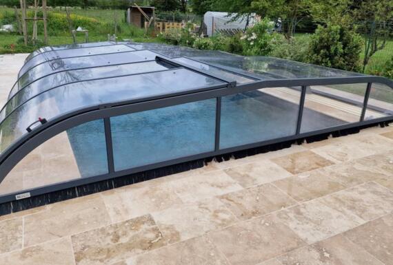 Réalisation d'un abri de piscine Gustave Rideau à Suevres pour Michael