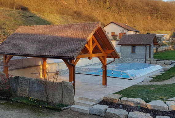 Réalisation d'un abri de piscine Gustave Rideau à Creys-Mepieu pour Yannick