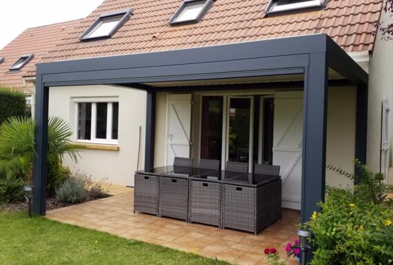Réalisation d'une pergola Gustave Rideau à Saint-Denis-En-Val pour Confiant et Marylène