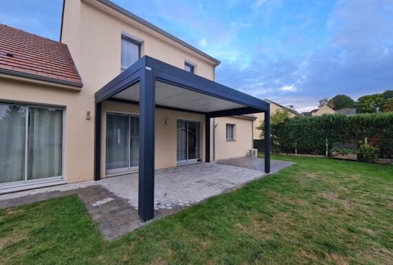 Réalisation d'une pergola Gustave Rideau à Goussonville pour Julien
