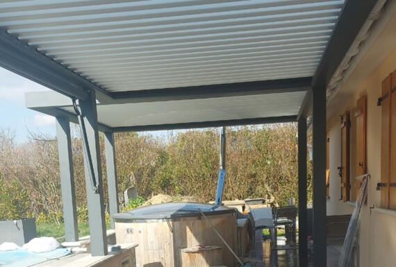 Réalisation d'une pergola Gustave Rideau à Belleville-En-Beaujolais pour Cyril