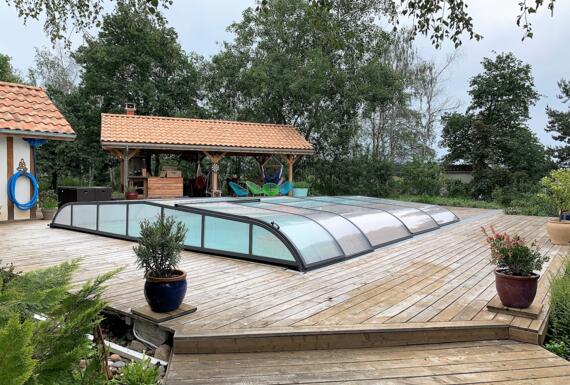 Réalisation d'un abri de piscine Gustave Rideau en pour Micheline