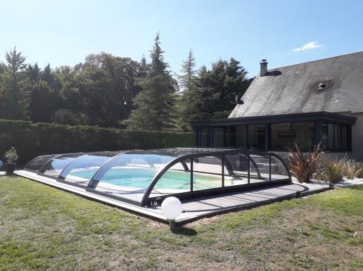 Réalisation d'un abri de piscine Gustave Rideau à Francueil pour Eric et Muriel