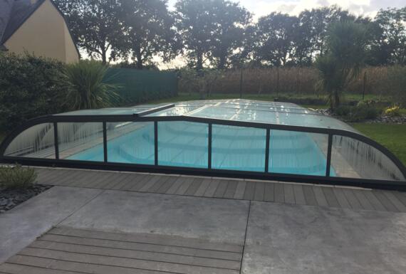 Réalisation d'un abri de piscine Gustave Rideau à Saint-Andre-des-Eaux pour Michel