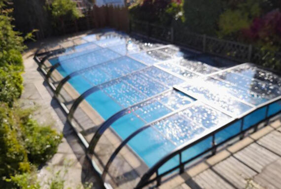 Réalisation d'un abri de piscine Gustave Rideau à Moze-sur-Louet pour Raphael