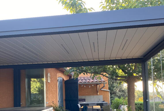 Réalisation d'une pergola Gustave Rideau à Cabrieres-D’aigues pour Isabelle