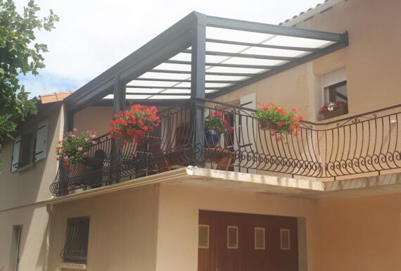Réalisation d'une pergola Gustave Rideau à Brioux-sur-Boutonne pour Gilles et Nadine