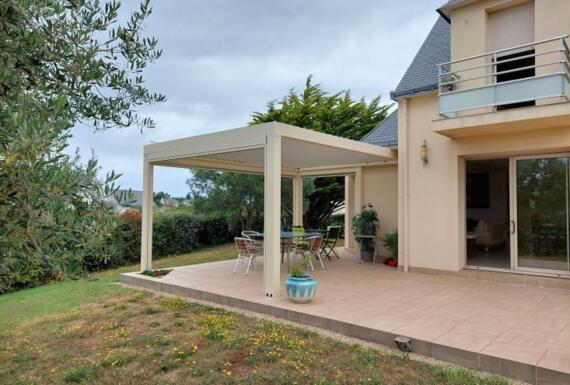 Réalisation d'une pergola Gustave Rideau à Piriac-sur-Mer pour Jacqueline