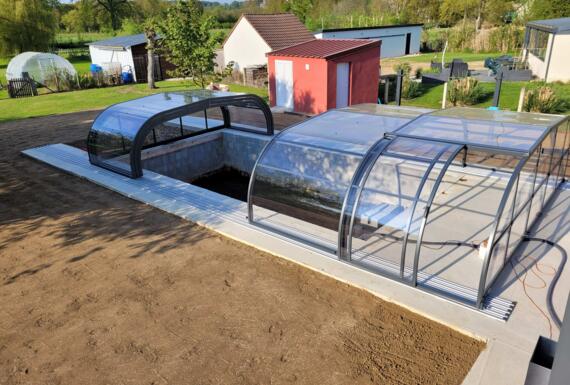 Réalisation d'un abri de piscine Gustave Rideau à Saint-Mars-La-Briere pour Fabienne