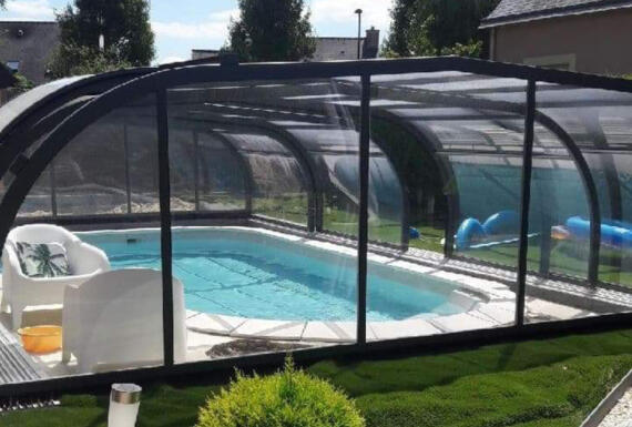Réalisation d'un abri de piscine Gustave Rideau à Bedee pour Daniel