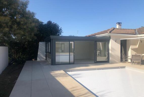 Réalisation d'une véranda Gustave Rideau à Gujan-Mestras pour Jean-Louis et Sabine