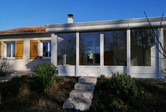 Réalisation d'une véranda Gustave Rideau à Charroux pour Françoise