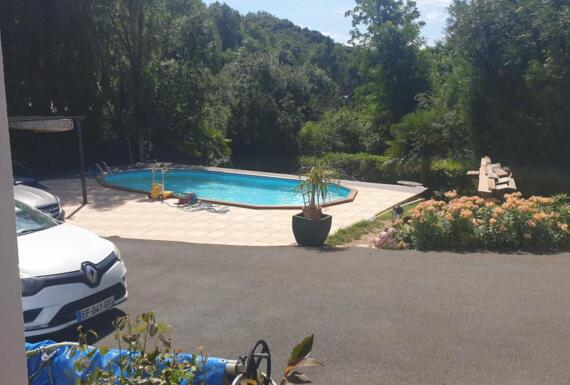Réalisation d'un abri de piscine Gustave Rideau à La Varenne pour Bruno et Françoise