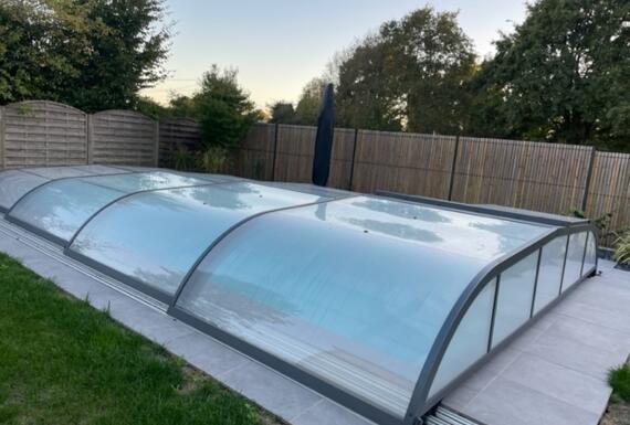 Réalisation d'un abri de piscine Gustave Rideau à La Ferriere pour Murielle