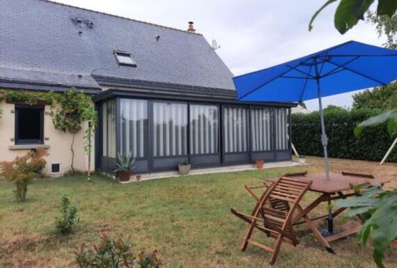 Réalisation d'une véranda Gustave Rideau à Savennieres pour François et Monique