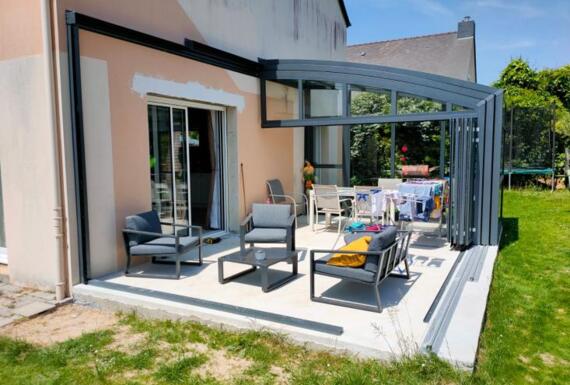 Réalisation d'un abri de terrasse Gustave Rideau à Saint-Aubin-D’aubigne pour Benjamin