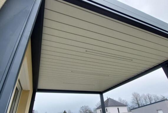 Réalisation d'une pergola Gustave Rideau à Saint-Pierre-La-Cour pour LAURENT