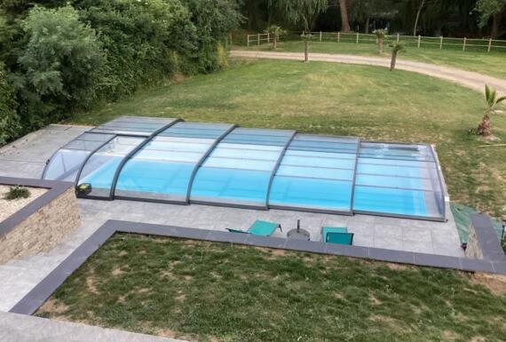 Réalisation d'un abri de piscine Gustave Rideau à Montrelais pour Nicolas