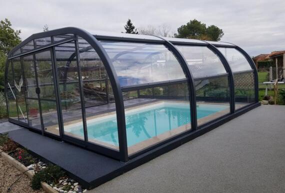 Réalisation d'un abri de piscine Gustave Rideau à Gaillan-En-Medoc pour Agnès