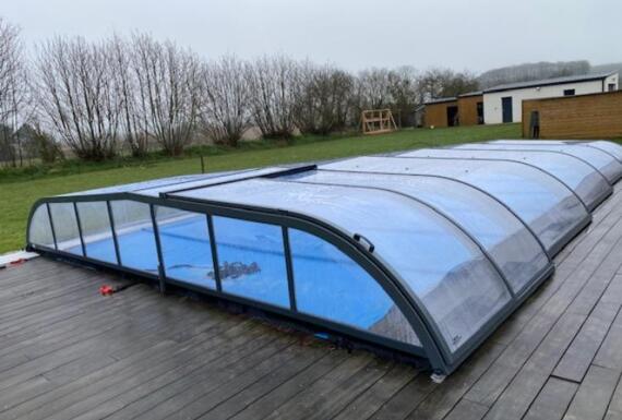 Réalisation d'un abri de piscine Gustave Rideau à Les Iffs pour DIDIER